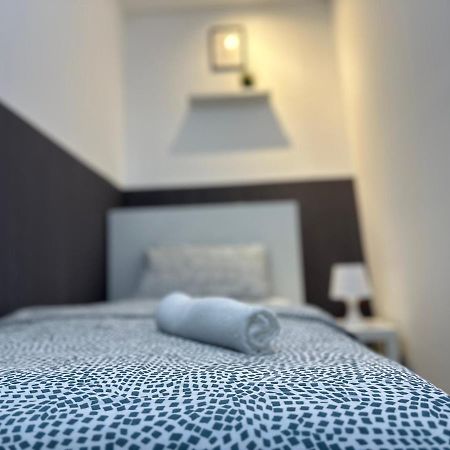 Traveller Partition Room In Al Barsha 1 Near Metro Dubai Exterior foto