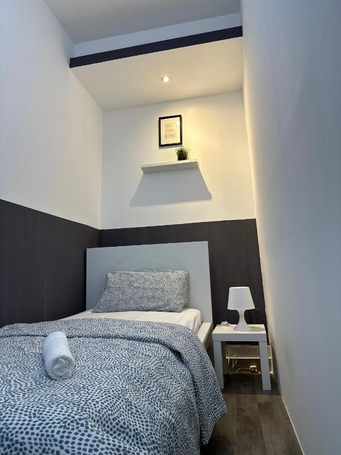 Traveller Partition Room In Al Barsha 1 Near Metro Dubai Exterior foto