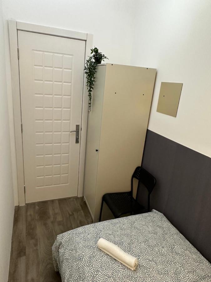 Traveller Partition Room In Al Barsha 1 Near Metro Dubai Exterior foto