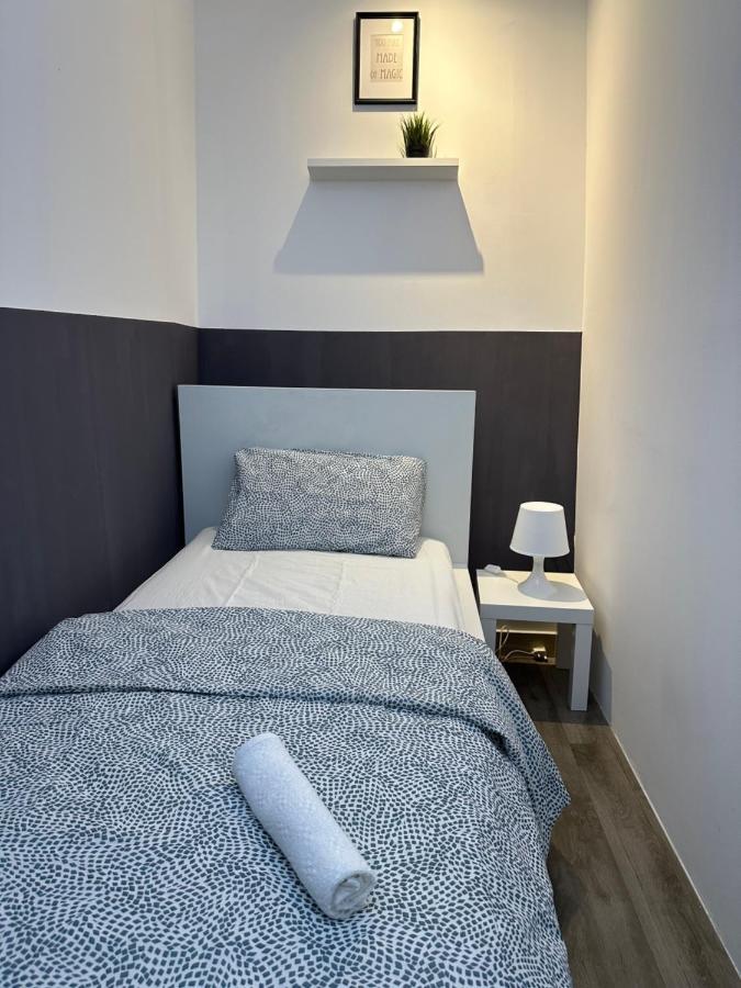 Traveller Partition Room In Al Barsha 1 Near Metro Dubai Exterior foto