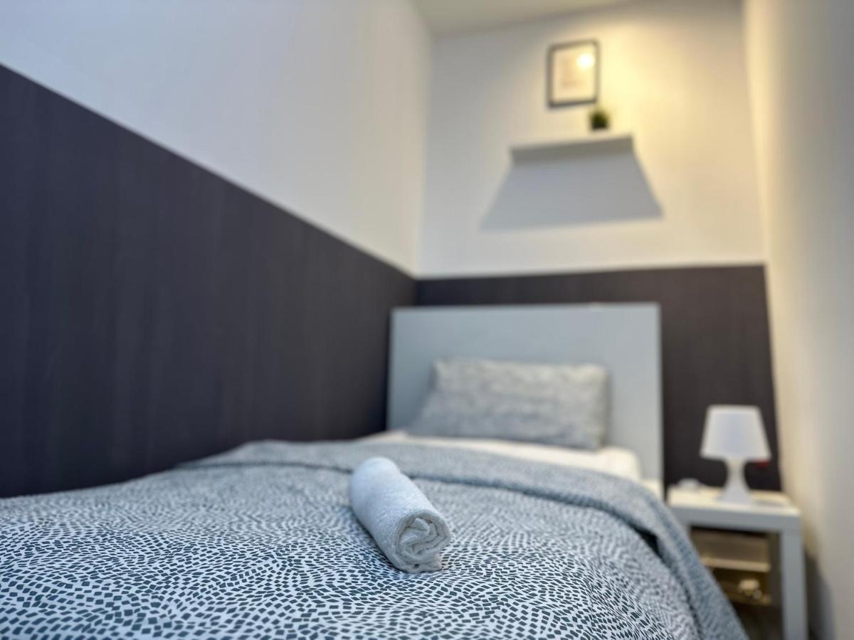 Traveller Partition Room In Al Barsha 1 Near Metro Dubai Exterior foto